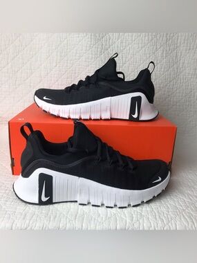 Nike Free Metcon 6 Shoes Women’s SZ 9.5 Black White FJ7126-001